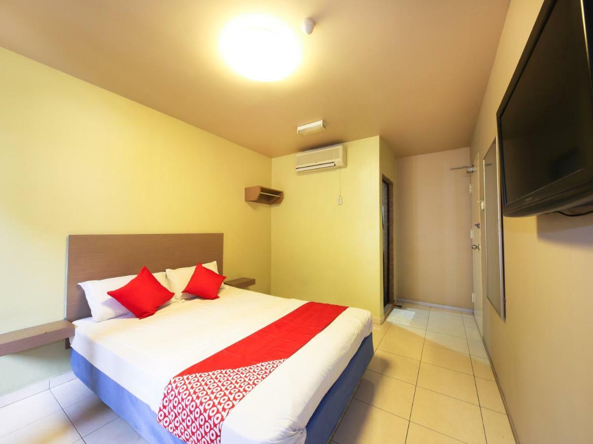 Oyo 434 Marbella Hotel Johor Bahru Exteriör bild