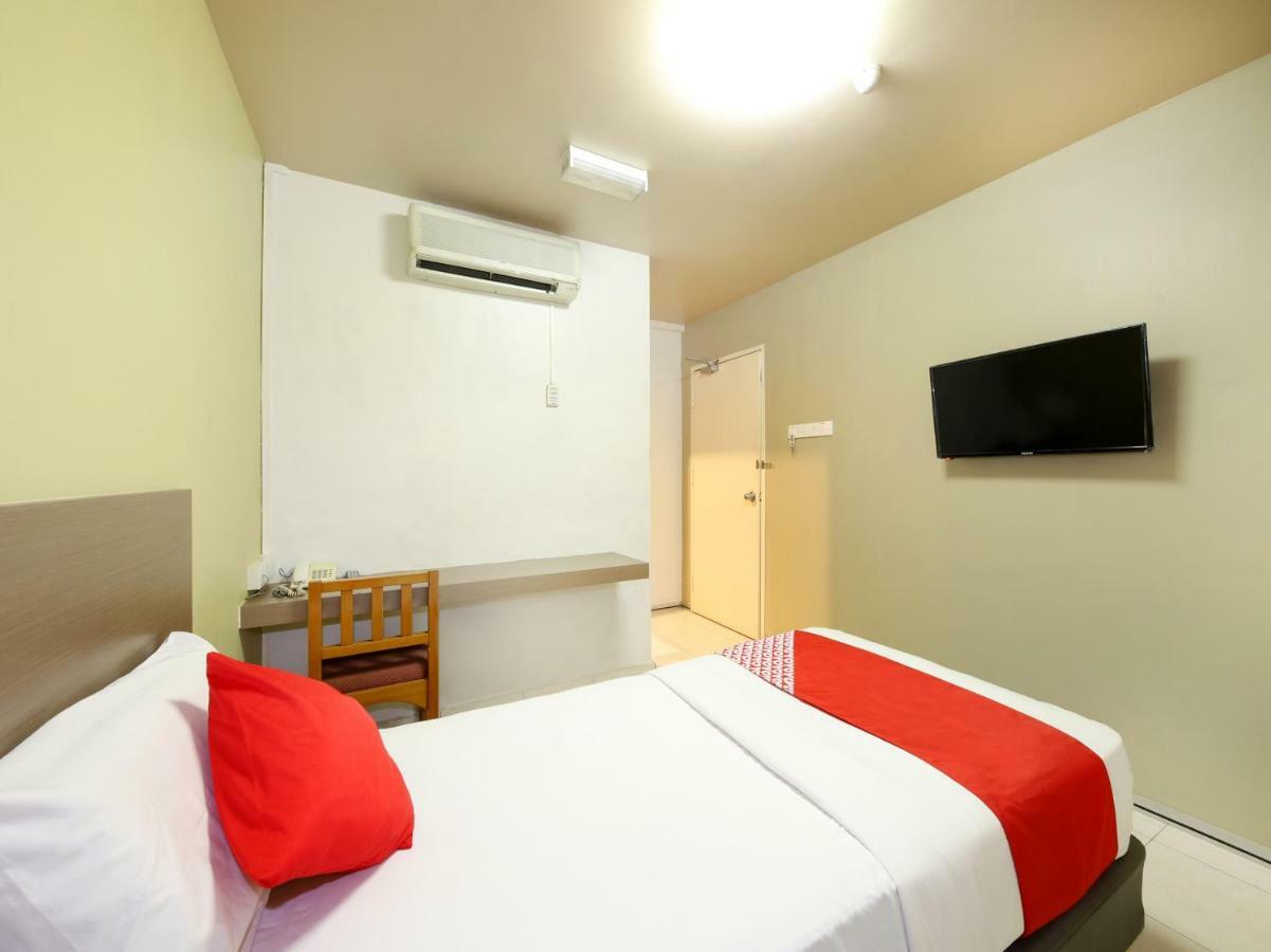 Oyo 434 Marbella Hotel Johor Bahru Exteriör bild