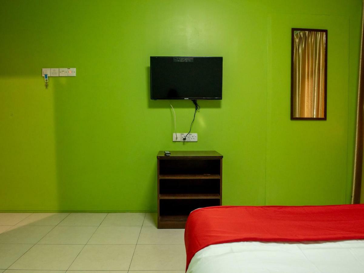 Oyo 434 Marbella Hotel Johor Bahru Exteriör bild