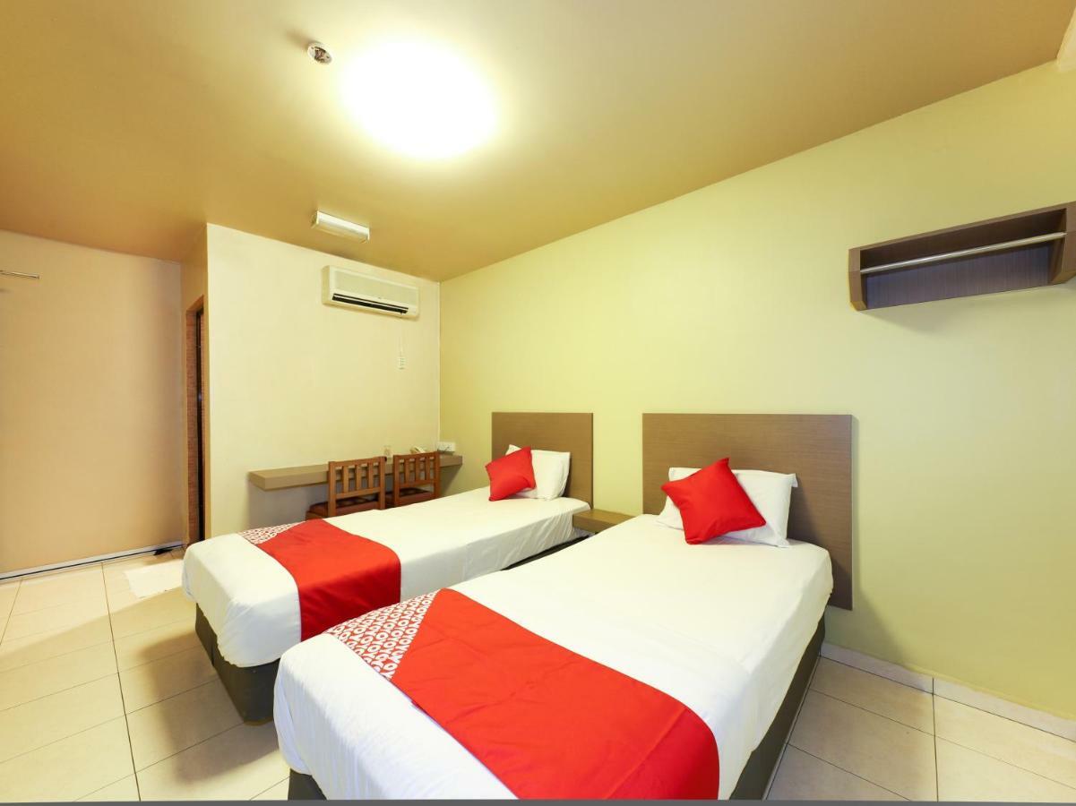 Oyo 434 Marbella Hotel Johor Bahru Exteriör bild